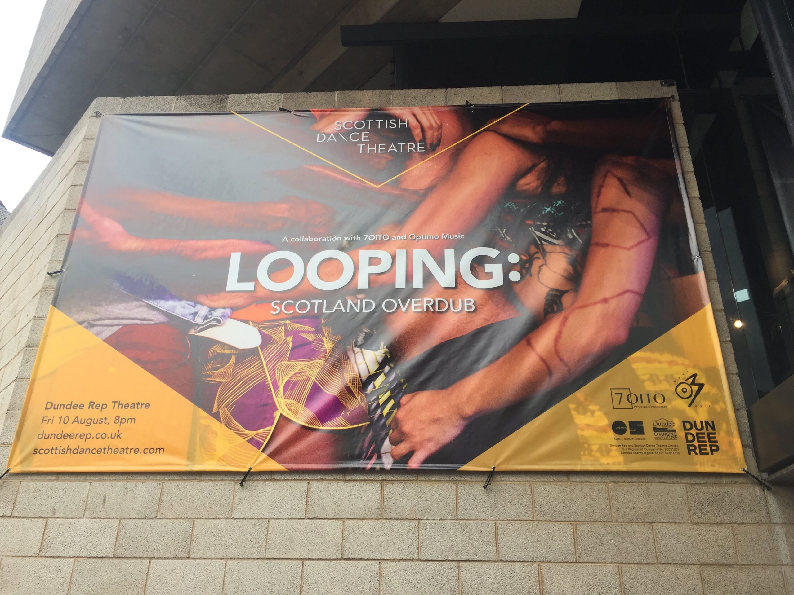 Looping Overdub, residência e criação de versões locais